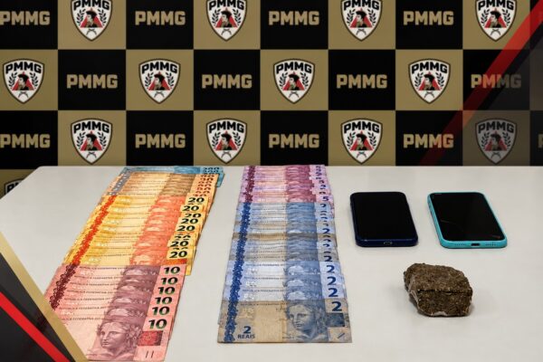 Homem é preso por suspeita de tráfico de drogas após abordagem em Ponte Nova