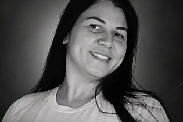 Mulher de 40 anos é morta a facadas em São Francisco do Glória; companheiro é preso