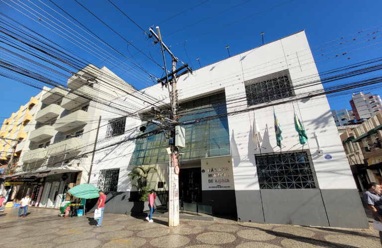 Câmara de Viçosa vai analisar projeto que proíbe publicidade de bets e conteúdo adulto em espaços municipais