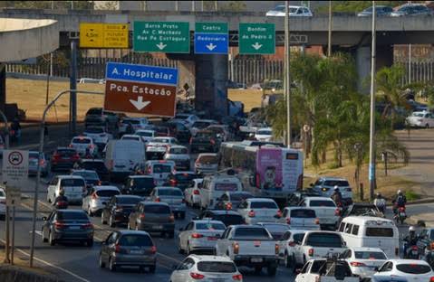 Projeto prevê redução de 25% no IPVA de veículos de passeio em Minas Gerais a partir de 2027