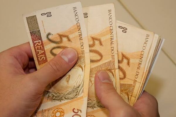 Endividamento de risco cresce 75% no Brasil em cinco anos, aponta Banco Central