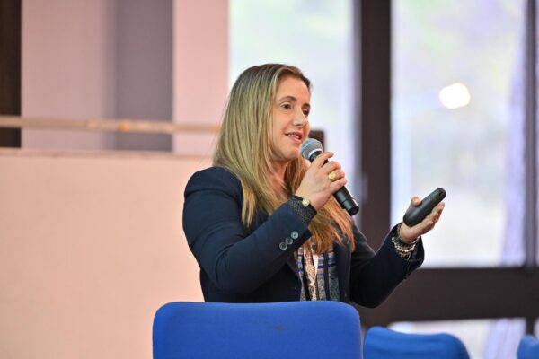 tecnoPARQ e UFV apresentam modelo de inovação agroalimentar em conferência mundial na França