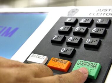 urna-eletronica-usada-nas-eleicoes-brasileiras-327108-article